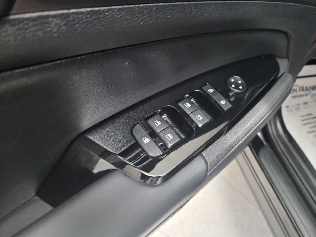 Used 2025 Kia Sportage EX FWD image 19