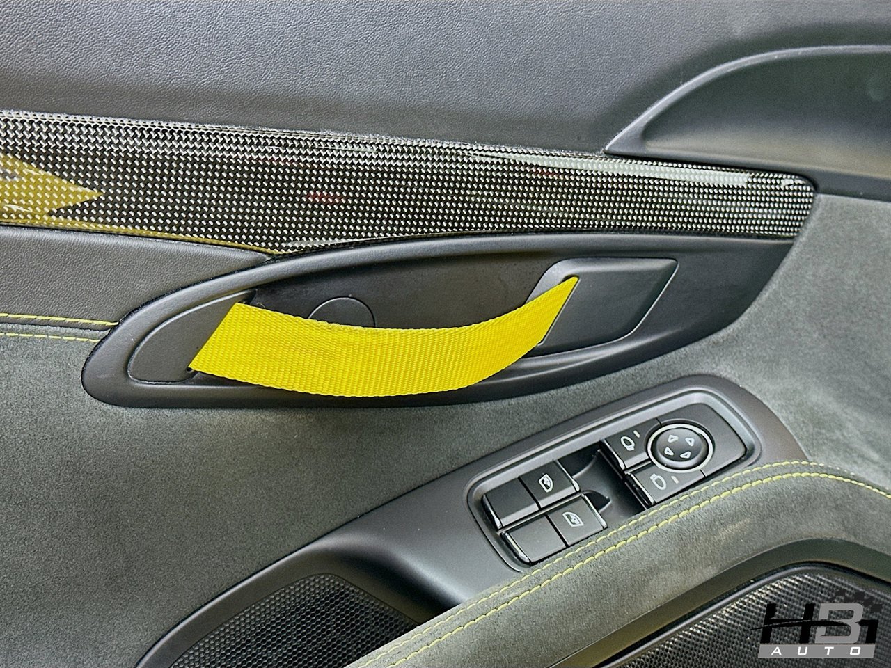 Used 2022 Porsche 718 Cayman GT4 RWD image 13