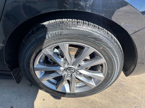 Used 2020 MAZDA MAZDA3 Sedan image 7