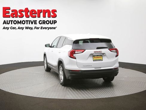 Used 2024 GMC Terrain SLE image 67