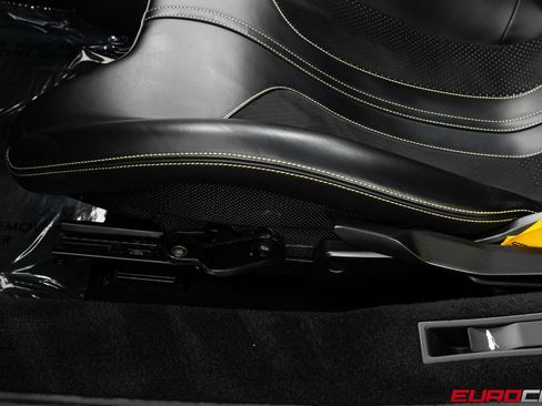 Used 2022 Ferrari F8 Tributo RWD image 47