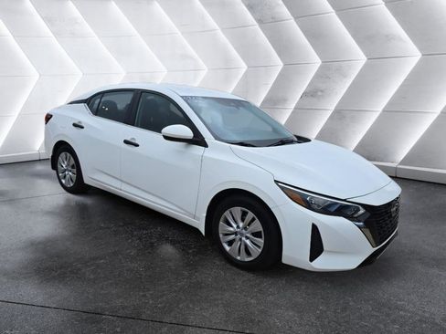 Used 2024 Nissan Sentra S image 3