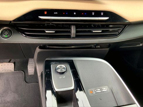 Used 2026 Buick Enclave Preferred w/ Super Cruise Package FWD image 31