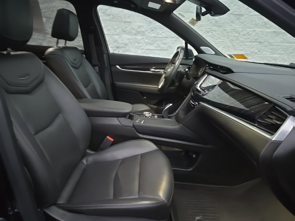 Certified 2024 Cadillac XT6 Premium Luxury AWD/4WD image 13