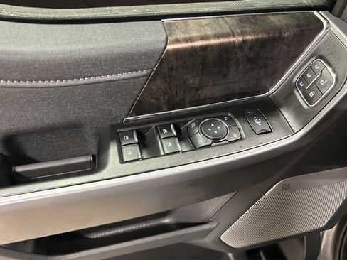 New 2026 Ford F250 Lariat w/ Black Appearance Package AWD/4WD image 12
