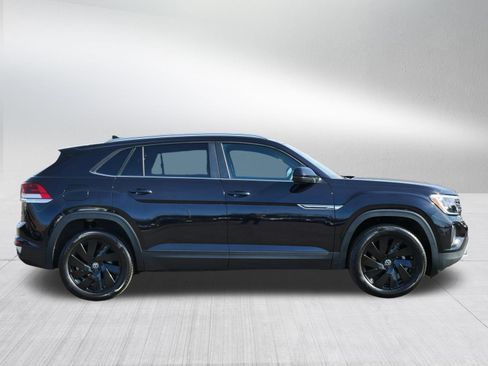 Certified 2025 Volkswagen Atlas Cross Sport SE w/ Black Wheel Package image 8