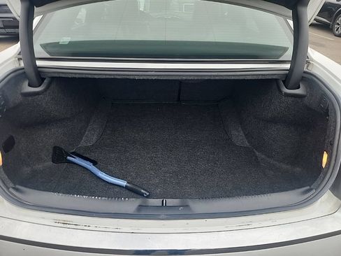 Used 2013 Chrysler 300 AWD w/ Driver Convenience Group image 16