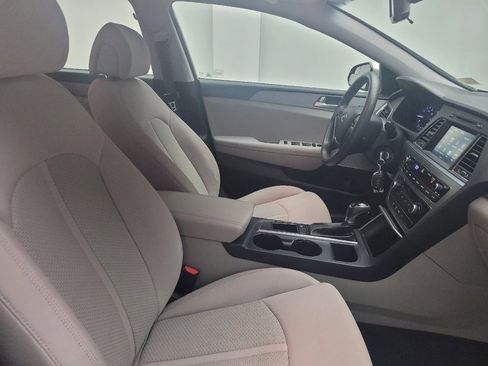 Used 2017 Hyundai Sonata SE FWD image 21