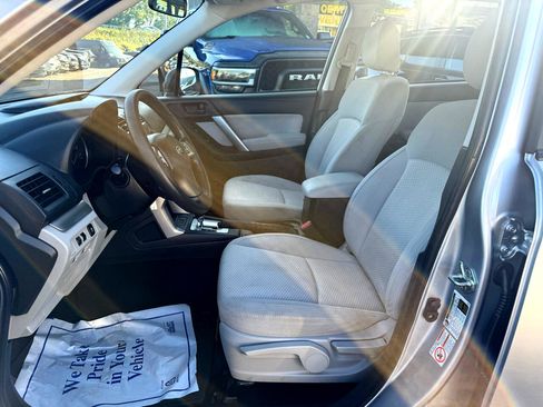 Used 2015 Subaru Forester 2.5i w/ Alloy Wheel Package image 26