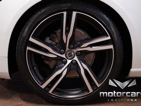 Used 2019 Volvo V90 T5 R-Design image 19