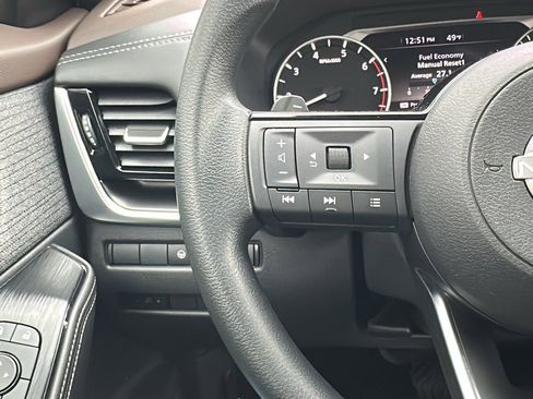 Certified 2022 Nissan Rogue SV image 14