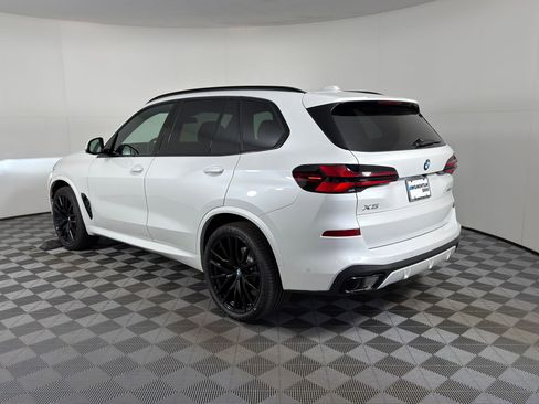 New 2026 BMW X5 sDrive40i w/ M Sport Package image 3