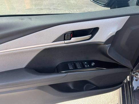 Used 2026 Toyota Camry SE FWD image 12