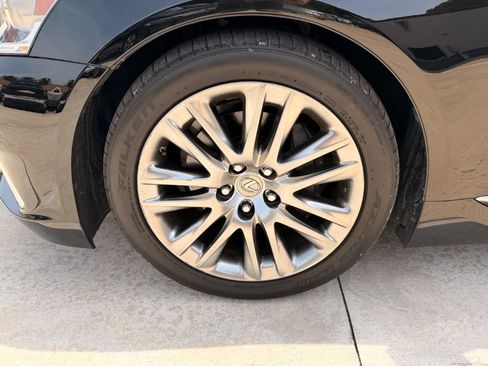 Used 2013 Lexus LS 460 w/ Comfort Pkg RWD image 16