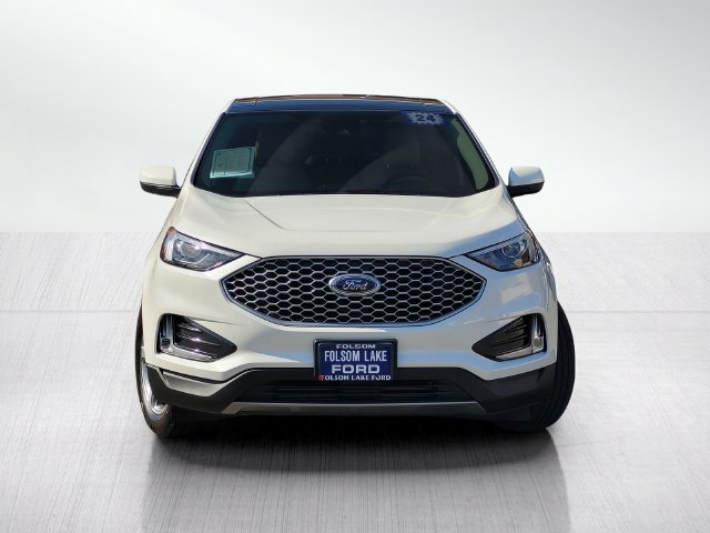 Certified 2024 Ford Edge SEL w/ Convenience Package AWD/4WD image 2