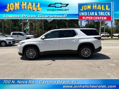 Used 2023 Chevrolet Traverse LT FWD image 4