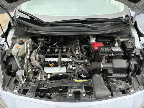 Used 2025 Nissan Versa SV image 30