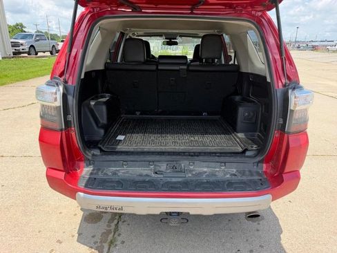 Used 2018 Toyota 4Runner TRD Off-Road Premium w/ TRD Performance Package AWD/4WD image 5
