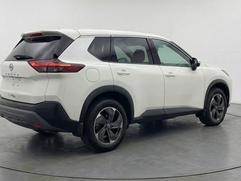 Used 2025 Nissan Rogue SV AWD/4WD image 9