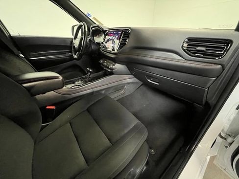 Used 2025 Dodge Durango GT RWD image 10