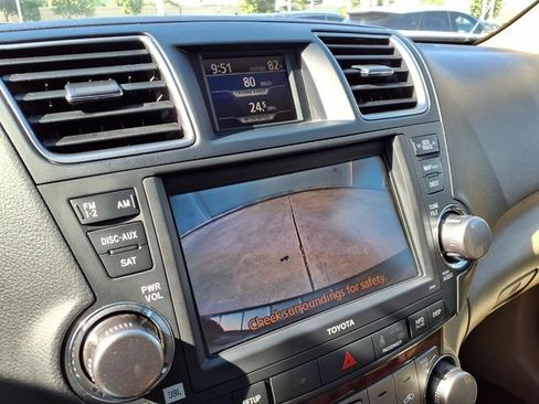 Used 2011 Toyota Highlander Limited AWD/4WD image 12