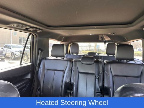 Used 2021 Ford Expedition XLT image 18