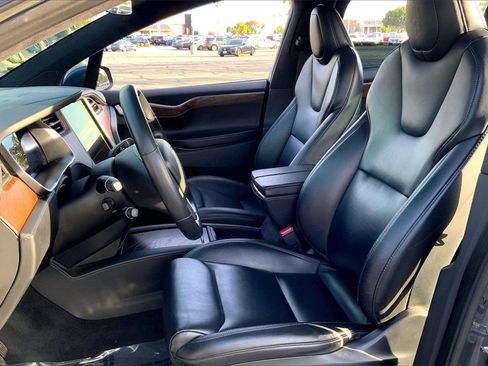 Used 2020 Tesla Model X Long Range image 10