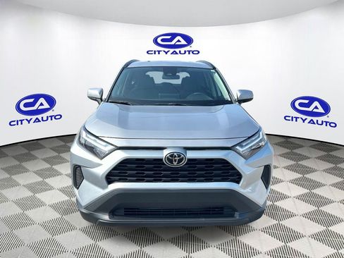 Used 2022 Toyota RAV4 XLE FWD image 10