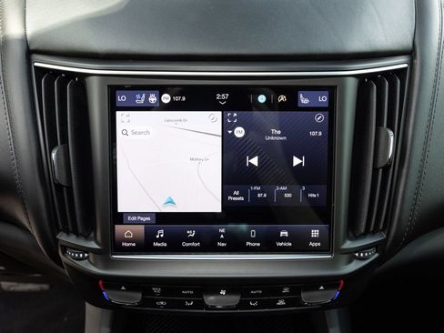 Used 2024 Maserati Levante Trofeo AWD/4WD image 41