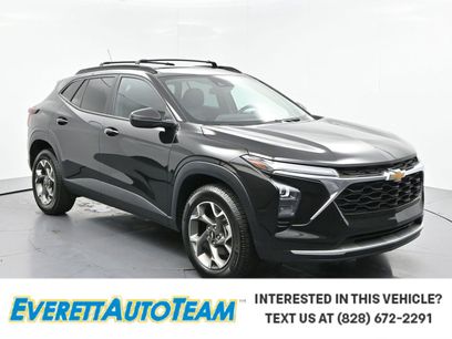 Used 2024 Chevrolet Trax LT w/ Sunroof Package