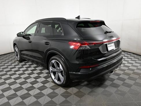 New 2025 Audi Q4 e-tron Prestige image 28