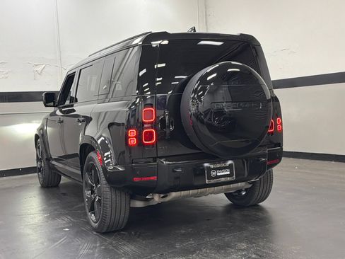 Used 2024 Land Rover Defender 110 X-Dynamic SE AWD/4WD image 10