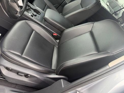 Used 2021 Volkswagen Atlas SE image 32