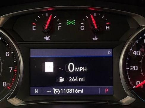 Used 2020 Chevrolet Traverse LT w/ LT Premium Package AWD/4WD image 17