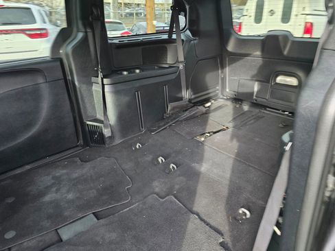 Used 2016 Chrysler Town & Country S w/ Driver Convenience Group image 19