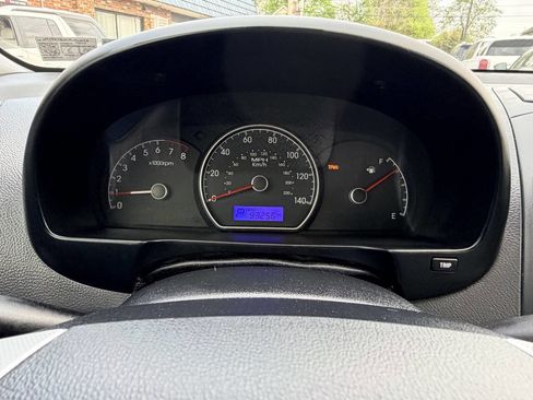 Used 2009 Hyundai Elantra GLS w/ Popular Equipment Pkg 2 image 3