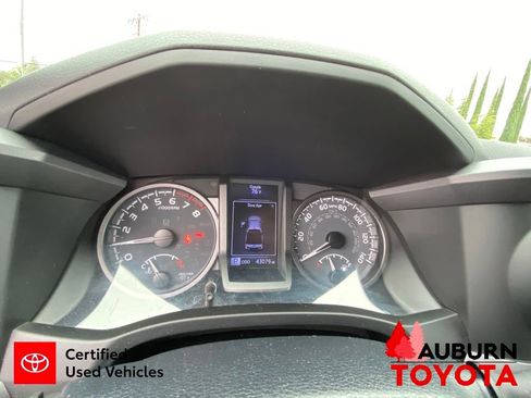 Certified 2020 Toyota Tacoma TRD Off-Road w/ TRD Premium Off Road Package AWD/4WD image 40