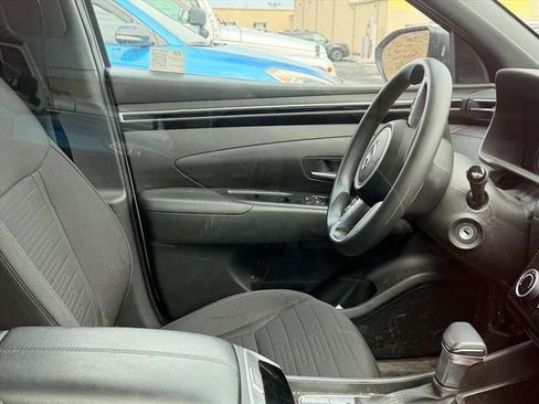 Used 2024 Hyundai Santa Cruz SE image 9