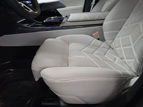 Used 2025 BMW 760i xDrive 760i xDrive w/ Premium Package image 27