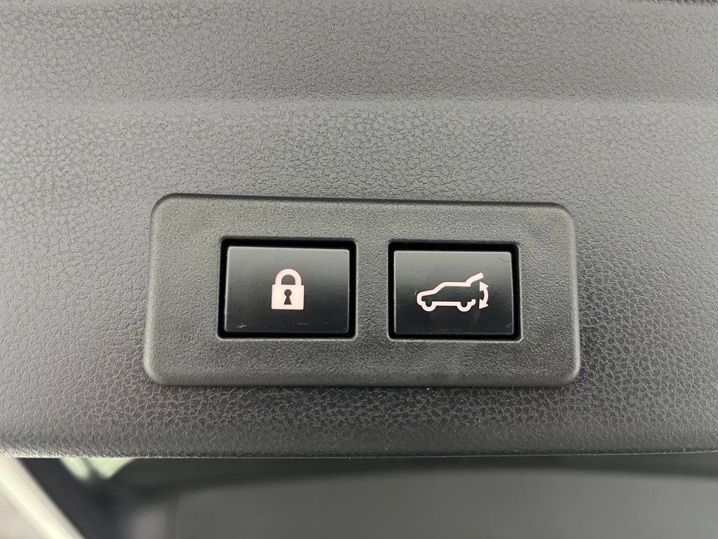 Used 2022 Subaru Ascent Limited AWD/4WD image 19