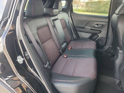 Certified 2025 Nissan Kicks SR image 14