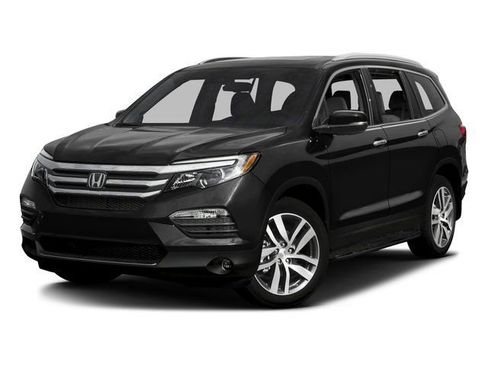 Used 2016 Honda Pilot Touring image 1