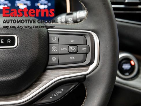 Used 2024 Jeep Wagoneer Series II image 27