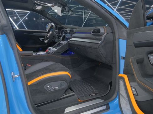 Used 2024 Lamborghini Urus Performante AWD/4WD image 49