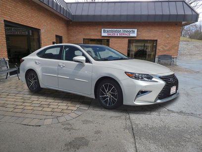 Used 2017 Lexus ES 350 w/ Luxury Package