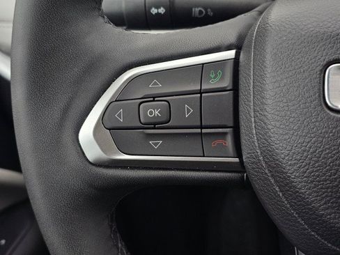 Certified 2025 Jeep Compass Limited AWD/4WD image 30