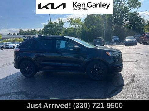 Used 2022 Ford Edge SE w/ Black Appearance Package AWD/4WD image 4