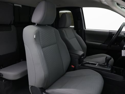 Used 2021 Toyota Tacoma SR RWD image 33