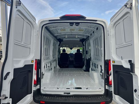 New 2026 Ford Transit 250 148 Medium Roof Extended AWD image 5