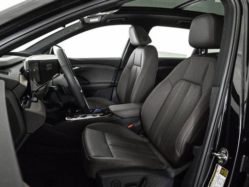 Certified 2025 Audi Q6 e-tron Prestige AWD/4WD image 17